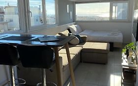 Skyline Oasis Rooftop